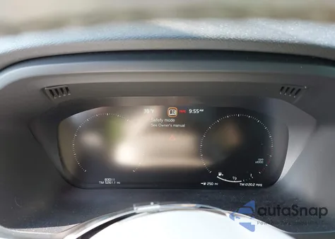 2019 Volvo Xc60 T5 Momentum z USA, uszkodzony, nr VIN LYV102RK7KB247493